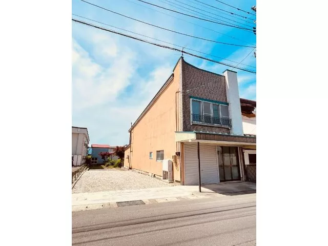 Oaza Kamimachi (Kuroishi Station) 9 million yen