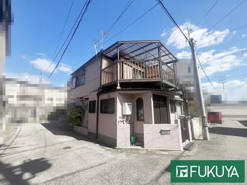 ■8-minute walk from the station! Two-story 3DK used house! Property with a history of renovations on a southwest corner lot!