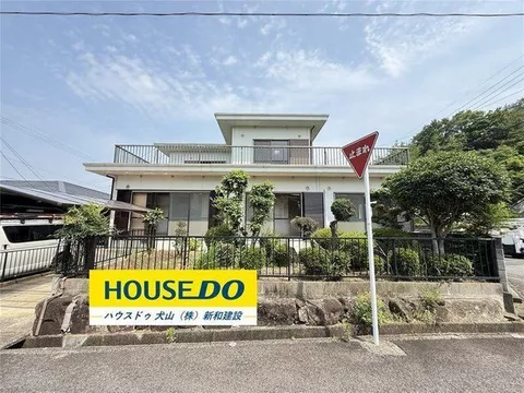 A quiet residential area surrounded by nature♪ Excellent sunlight due to being on a southeast corner lot♪