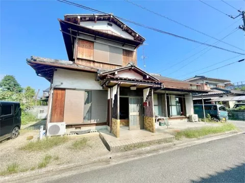 Saijo-city Miyoshi (Iyo Miyoshi station) 2F 5DK

2.8 million yen