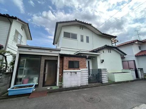 Zentsuji City Ikuno-cho (Zentsuji Station) 2-story building 5DK