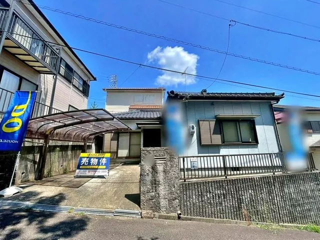 【Same-day web reservation possible & available for viewing today!】 ~ Single-story house with 1 carport included ~