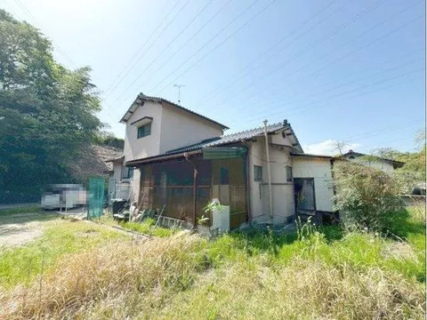 ●Used house in Iizuka City, Namata! ●A nature-rich and quiet living environment! ●All rooms come with storage!