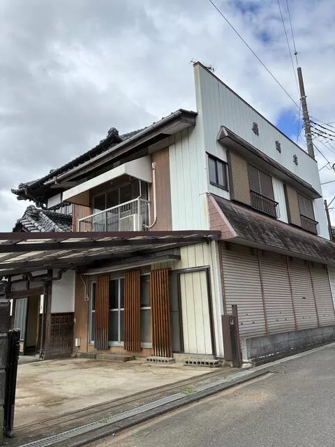Tsukuba City Kamiojima (Tsukuba Station) Two-story building 9DK