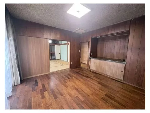 ☆ Spacious 9SDK ☆ Good sunlight and ventilation on a south-facing corner lot ☆ Parking for 3 cars possible ☆ - Image 3