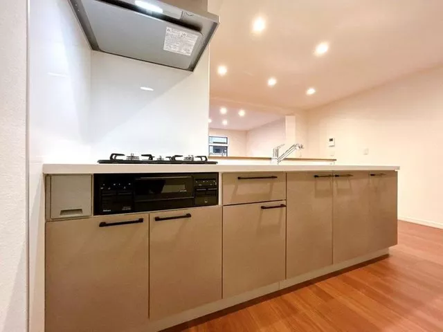 [Open House] Interior and exterior renovations completed / Move-in available within the year / Seismic reinforcement work / Water facilities replaced / 3