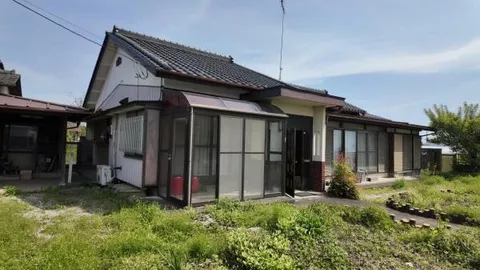 Tochigi City, Togamachi Harajuku (Ienaka Station) Single-story building 4DK