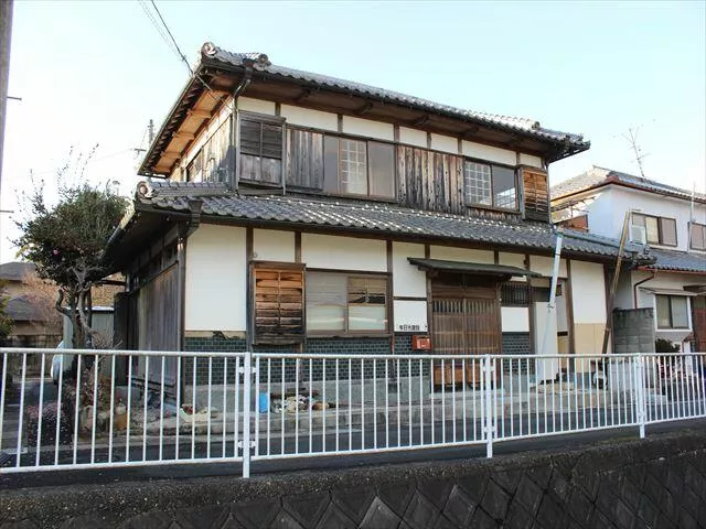 57-minute walk from the Kyoto Tango Railway Miyafuku Line "Oe High School Mae" Station