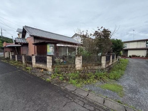 ◆Open kitchen ◆Separate bath and toilet ◆Window in the kitchen ◆Garden ◆Single-story house