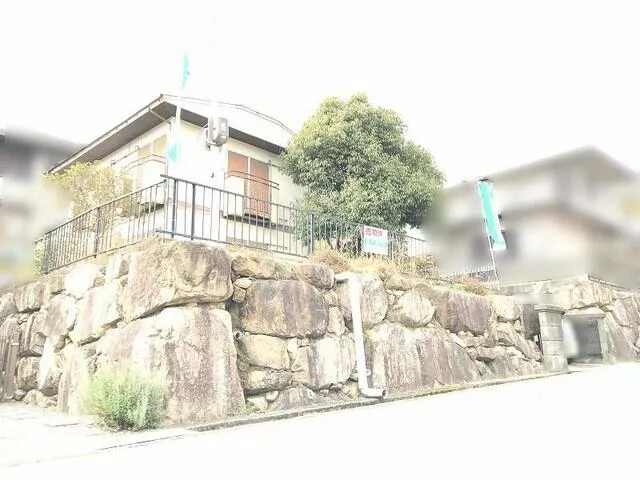 Bodaiji-Nishi 7-chome, Konan-city (Yasu Sta.) 2F 4DK

4,980,000 yen