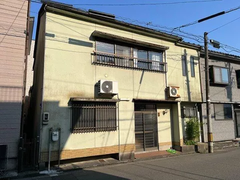 Fukui City, Nishikida 3-chome (Shōkō Kaigisho-mae Station) 2-story building 6LDK
