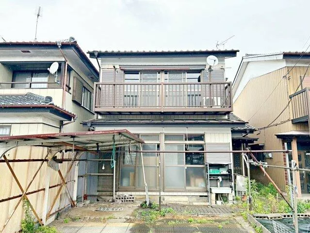 Kazo City, Kuge 4-chome (Hanazaki Station) 2-story building, 4DK