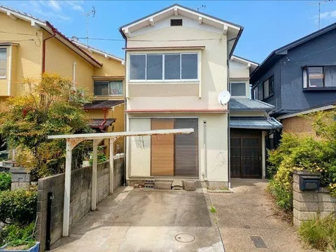 Kusatsu City, Yahashicho (Minakusa Station) 2-story 5DK