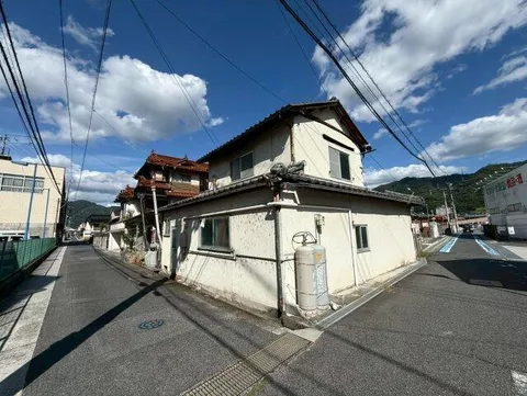 2-story, 5DK, Yokomachi, Takahashi City (Bichu-Takahashi Station)