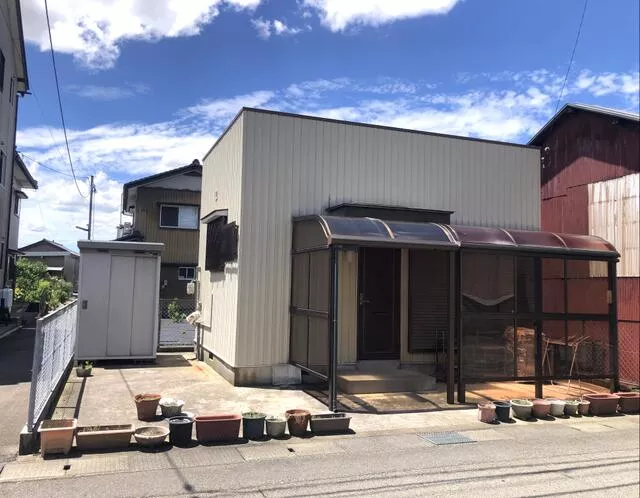 Sakai City, Maruoka Town, Ippontanaka (Maruoka Station) Single-story building 1DK