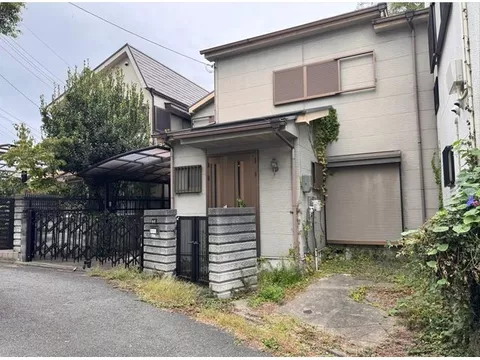 A house suitable for renovation!