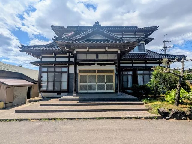 Yotsugoya Aza Ueno (Yotsugoya Station) 11 million yen