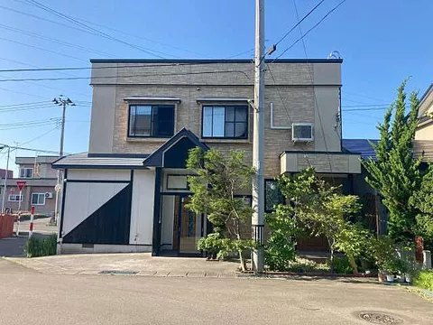 Used single-family home in Hirosaki City, Ichimachida, with store