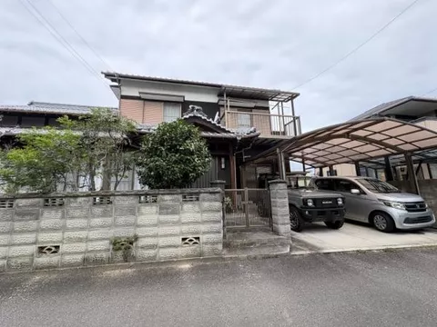 Imabari City Goshin Yashiki Town 1-chome (Iyo Tomita Station) 2-story building 6SLDK