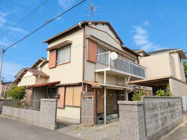 ▼5DK▼Parking for 2 cars available▼Storage▼Close to the sea▼Convenient location for living▼5-minute walk to the bus stop▼
