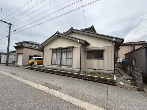 Aoshima (Nyuzensh Station) 3.98 million yen