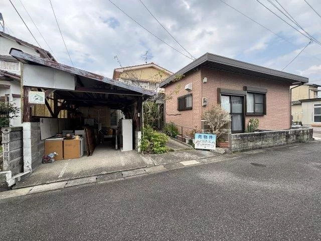 Property with a prefabricated unit! Equipped with a private shower room and toilet ☆ For use as an office or salon ♪
