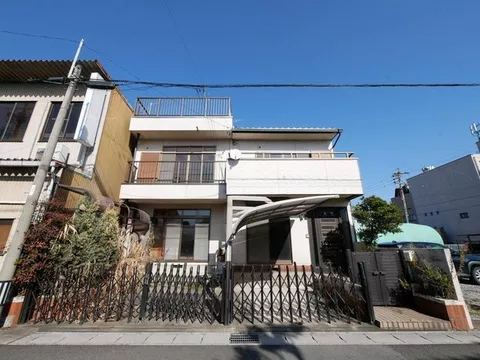 ◎Good sunlight due to south-facing◎6LDK◎Parking for 2 cars◎All rooms over 6 tatami mats