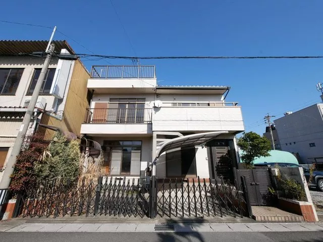 ◎Good sunlight due to south-facing◎6LDK◎Parking for 2 cars◎All rooms over 6 tatami mats
