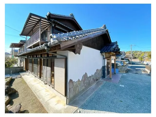[Open House] [Renovated] [Move-in possible within the fiscal year] [Immediate move-in possible] Vertical parking for 3 cars
