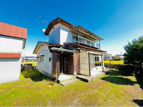 ■ The charm of being south-facing, which easily captures sunlight.