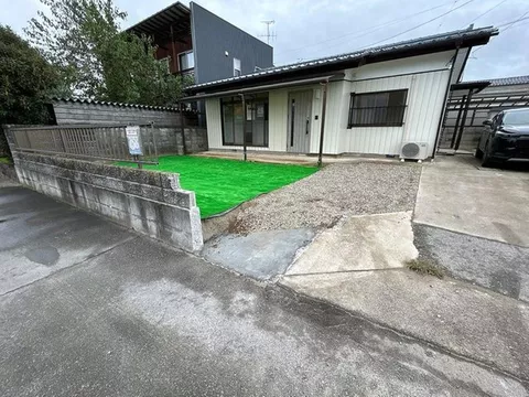 [Open House] Interior and exterior renovation planned / Single-story / Earthquake resistance work / Water facilities replacement / Parking for 3 cars