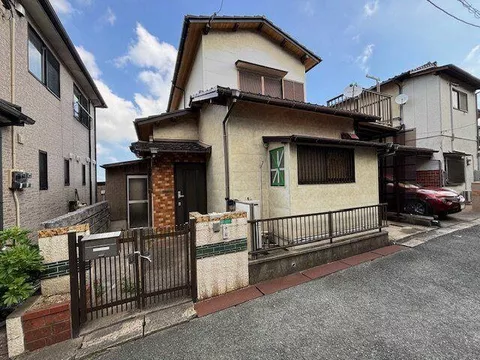 Moji Ward, Kitakyushu City, Nishishinmachi 2-chome (Moji Station) 2-story building 5DK