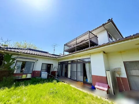 [Open House] Current sale until August 31 / Parking for 3 cars available / Garden space available