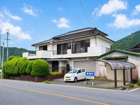 Sayou-gun, Sayou-cho, Suehiro (Mikazuki Station) 2-story building 4DK
