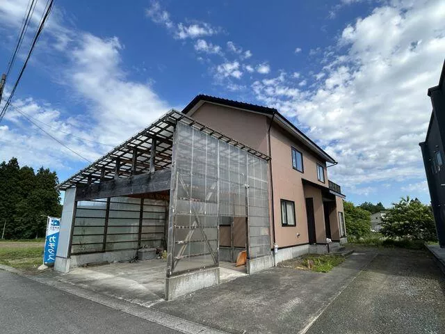 4 minutes on foot from Aoimori Railway "Mutsu Ichikawa" Station