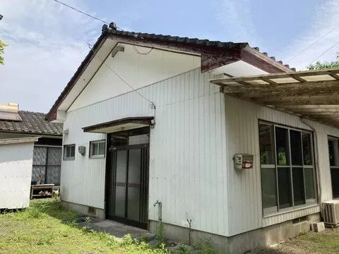 Nakanouchi, Osumi-cho, Soo-shi, Tokyo Single story house, 3DK

1,000,000 yen