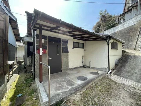 Iwakuni City, Nishikimi 2-chome (Nishi-Iwakuni Station) Single-story building 3DK
