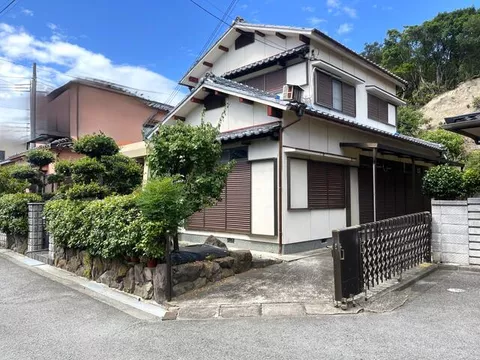 Wakayama City, Honwaki (Isonoura Station) 2-story building 6DK