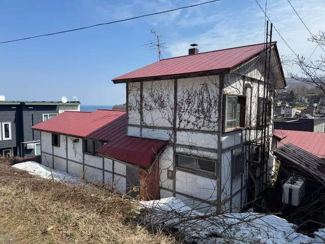 Otaru City, Sakura 1-chome (Otaru Chikko Station) 2-story building 3LDK