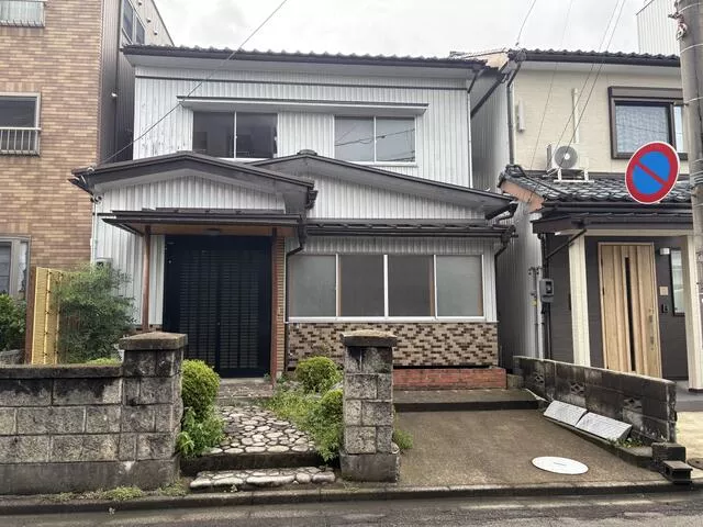 Fukui City Hinode 5-chome (Shinfukui Station) 2-story 5DK