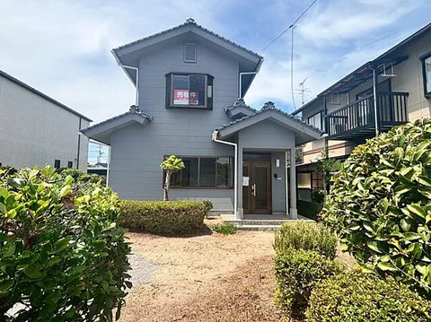 Used single-family home in Kurayoshi City, Akigishi West, 4LDK