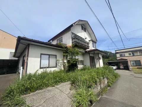 Joetsu City, Koku 2-chome (Kasugayama Station) 2-story building 6DK