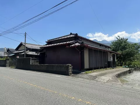 Minobu Town, Nambu District, Shimoyama (Namikoshima Station) Single-story building 4DK