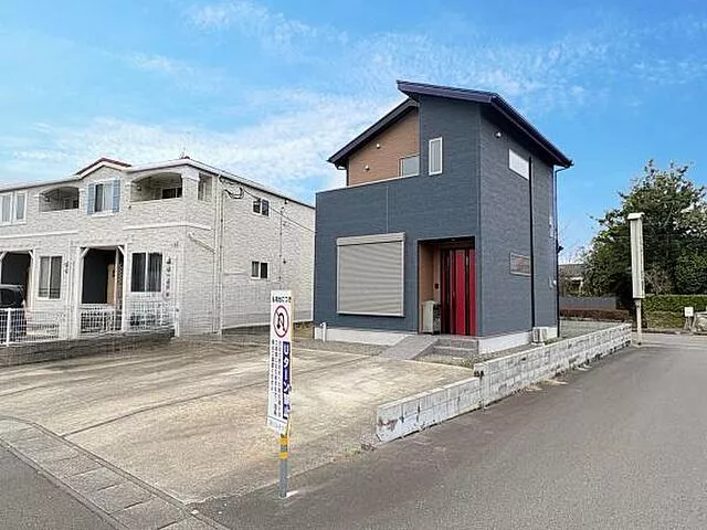 Used single-family home in 4-chome Iida, Takachi Town, Miyazaki City, Miyazaki Prefecture