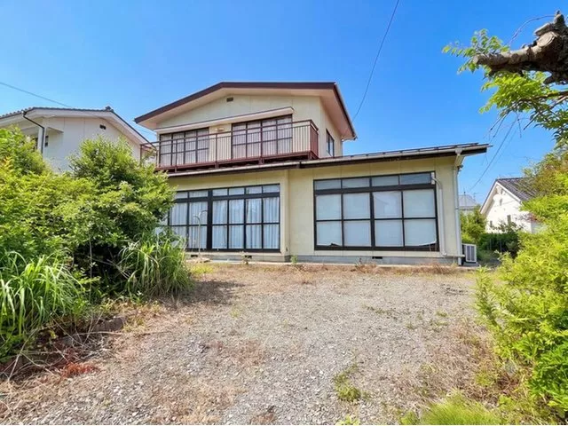 ■ 6DK detached house 600m from Niizaka Station. Spacious lot of 190 tsubo. Parking available.