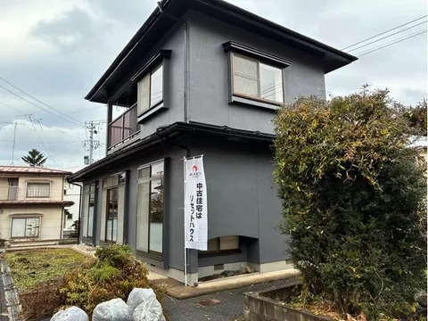 This is a renovated house! How about visiting for a viewing?