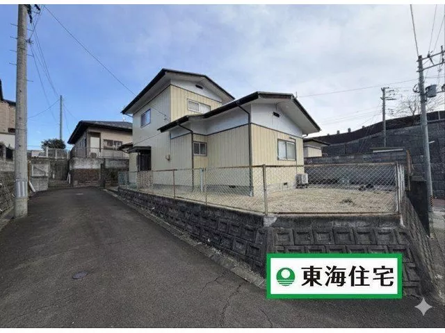 14 million yen range × Land 53.84 tsubo. Detached house with southeast-facing garden, ready for immediate occupancy