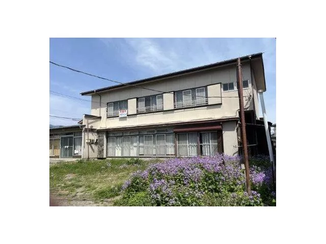 Former sake shop inn with 11LDK! Parking for 12 cars available ◎ Land area 126 tsubo, building area 87 tsubo!