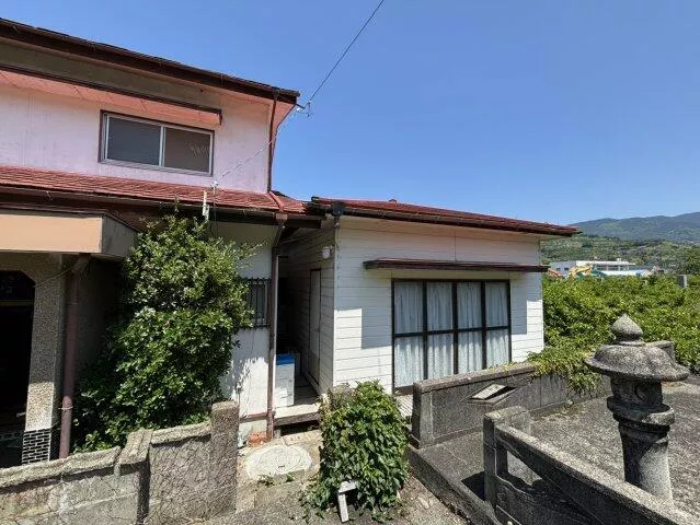 Yawatahama City, Honai Town Kiki (Yawatahama Station) 2-story building 5DK