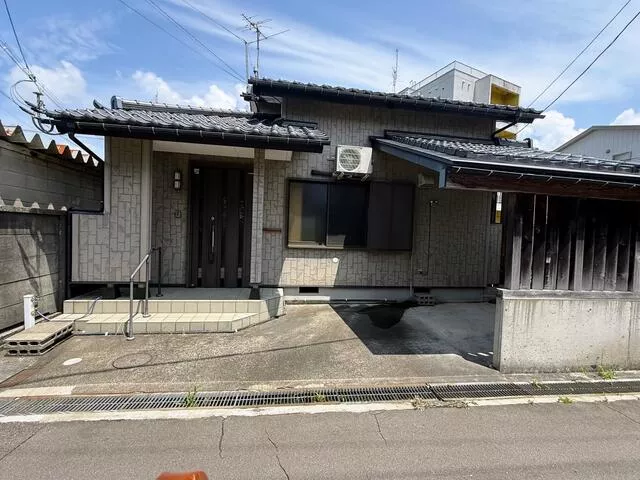 Toyama City, Koizumi Town (Horikawa Koizumi Station) 2-story 3LDK